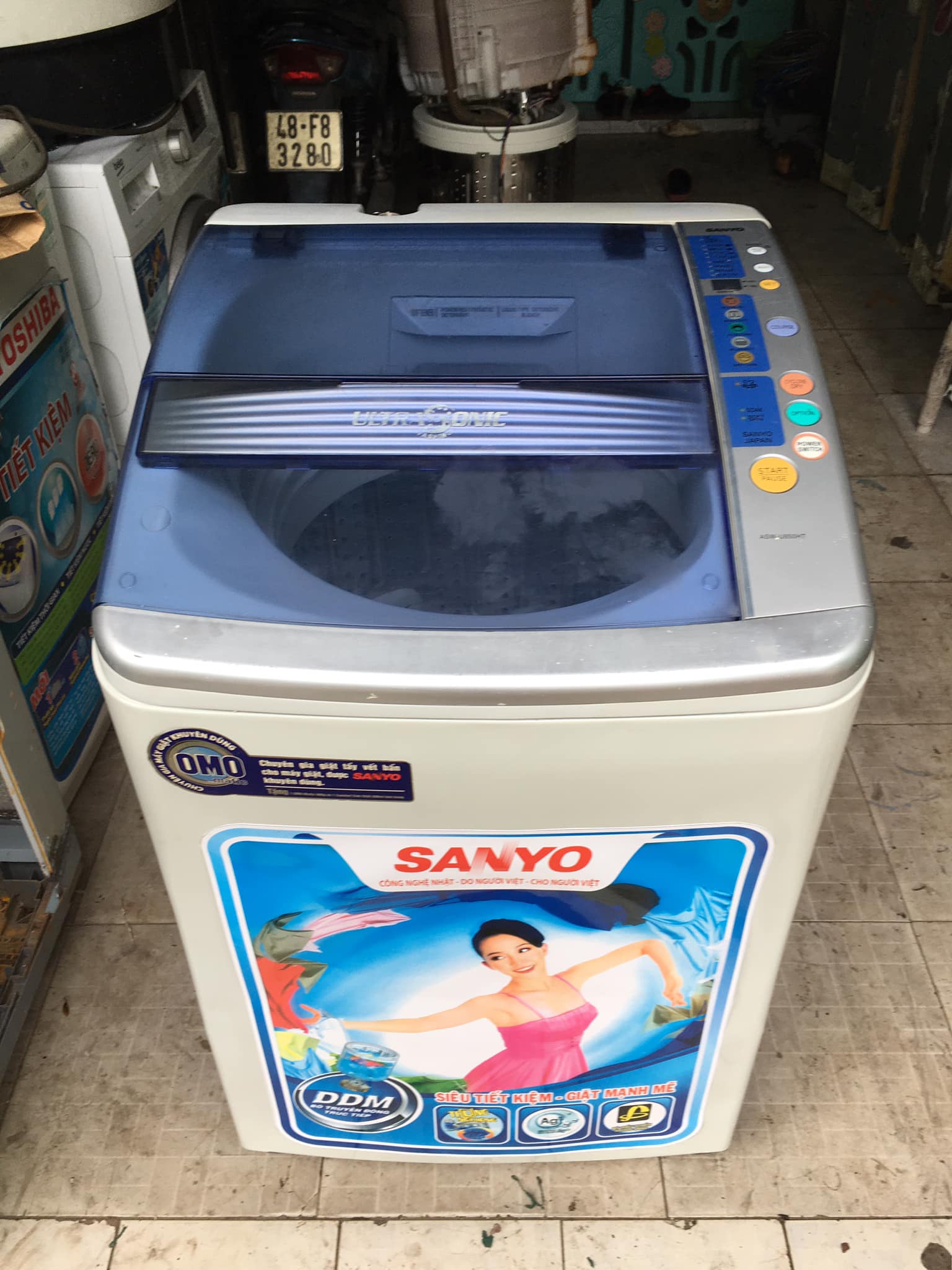 Máy giặt Sanyo (8.5kg) có hộp đựng xà bông