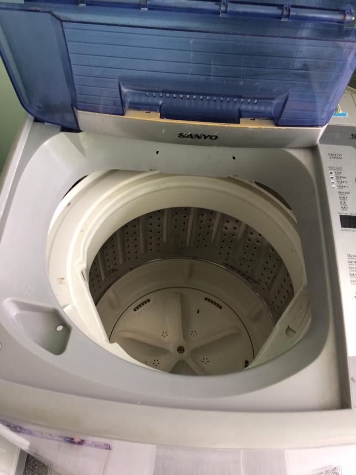 Máy giặt Sanyo 6,8 kg lòng inox không rỉ