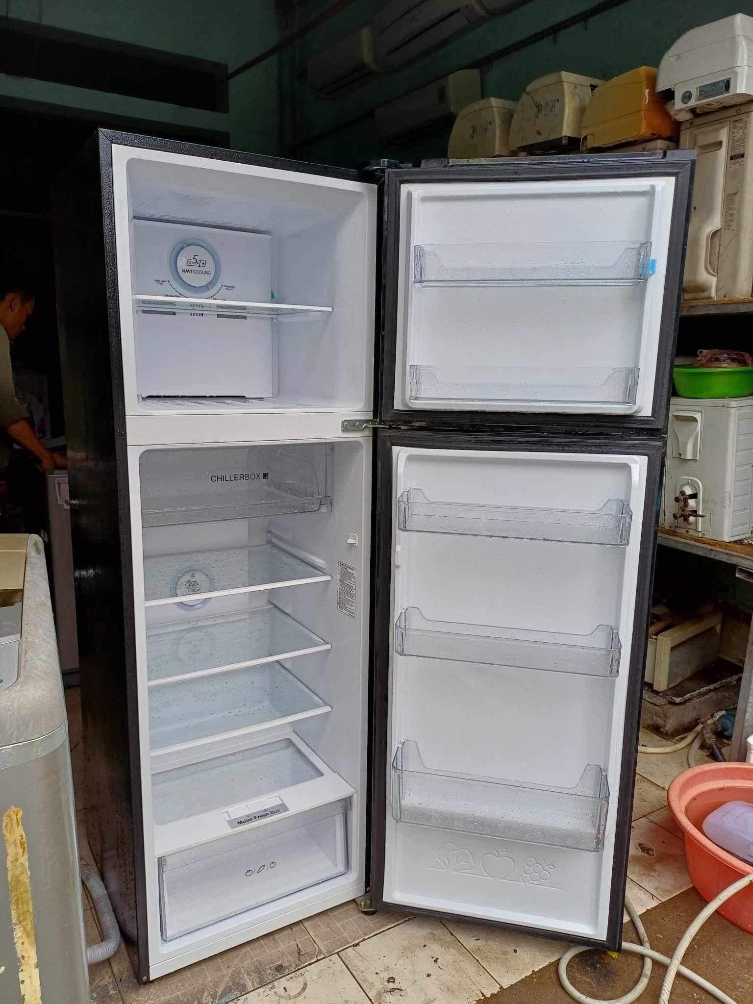 Tủ lạnh Aqua inverter (270 lít) Model: AQR-IG288EN