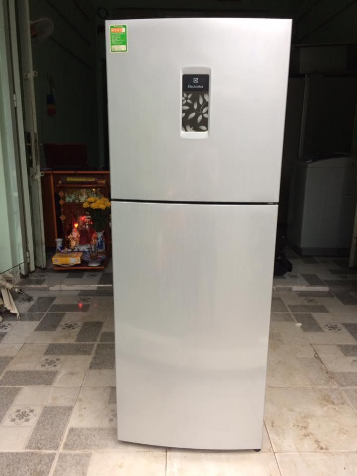 Tủ lạnh Electrolux 225 lít không đóng tuyết mới 95%