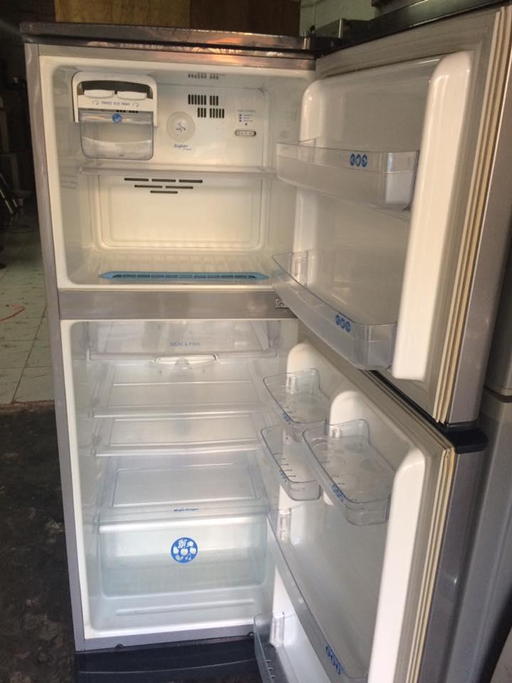 Tủ lạnh LG 180 lít không đóng tuyết mới 90%