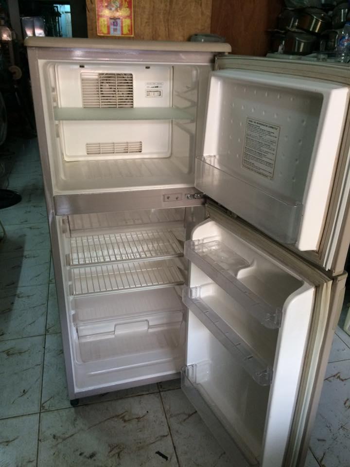 Tủ lạnh Toshiba 130 lít không đóng tuyết