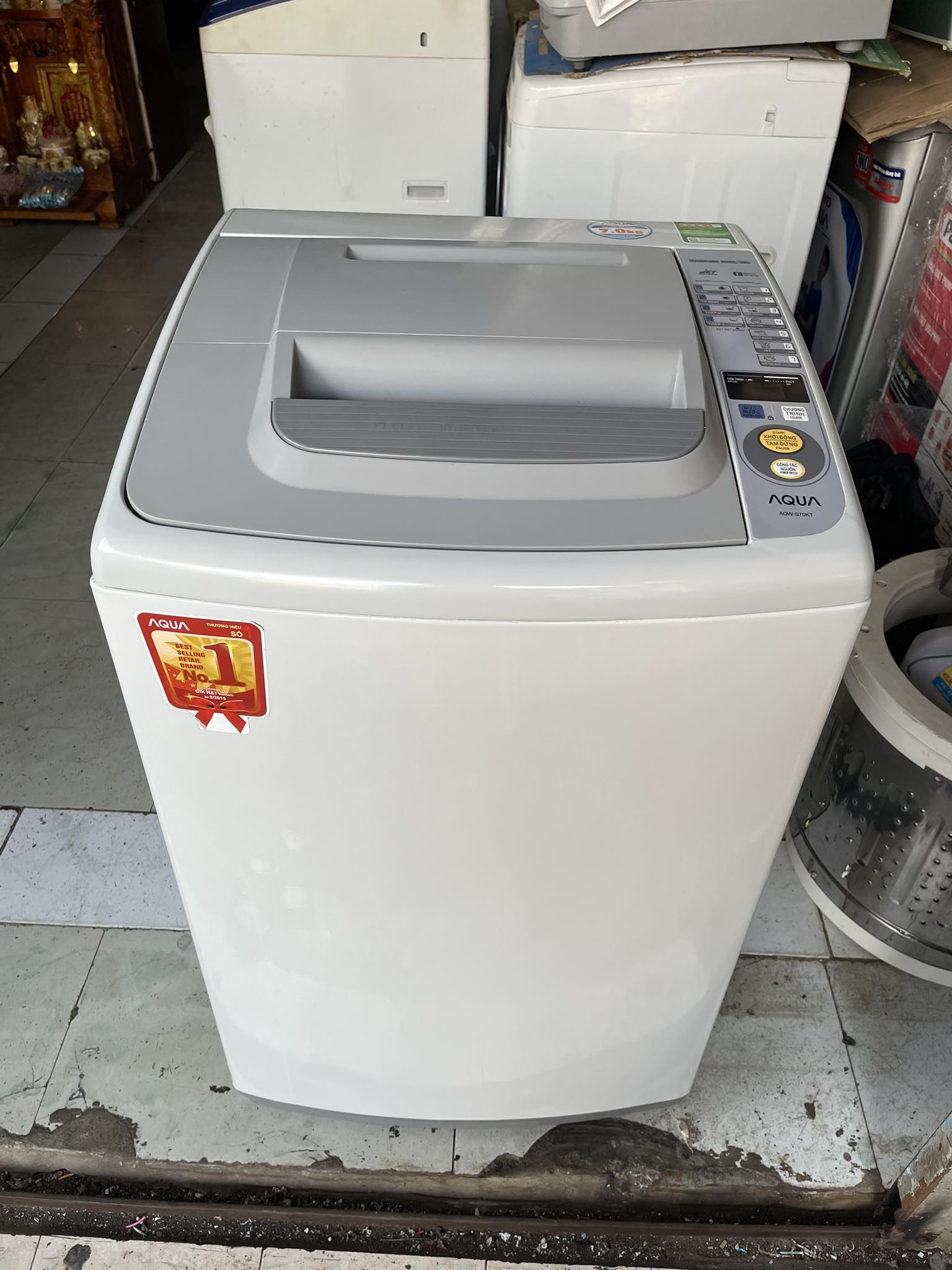 Máy giặt Aqua (7kg) nhỏ gọn, nhẹ điện, sử dụng tốt