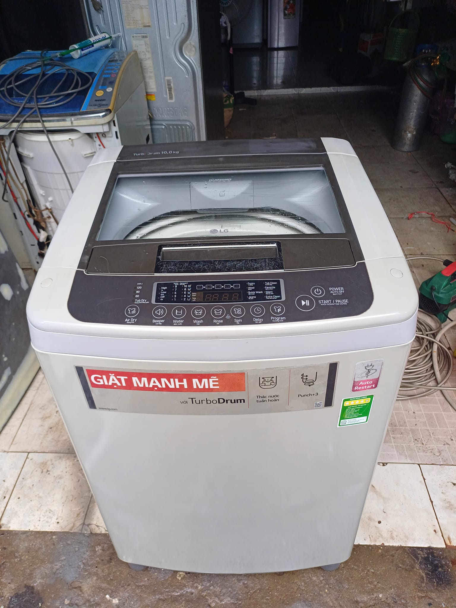 Máy giặt LG (10kg) ít hao điện, thùng giặt to, sử dụng tốt