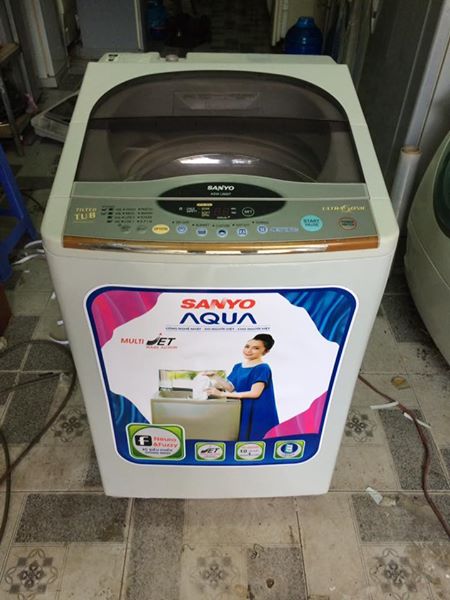 Máy giặt Sanyo 6,5 kg lòng nghiêng mới 90%