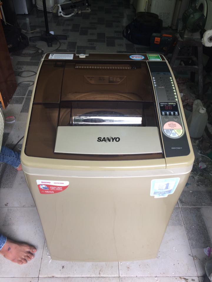 Máy giặt Sanyo Asw-F700Z1T 7kg mới 98%