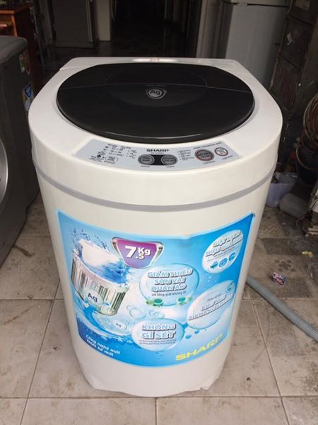 Máy giặt Sharp ES-Q 755EV 7,5kg mới 93%