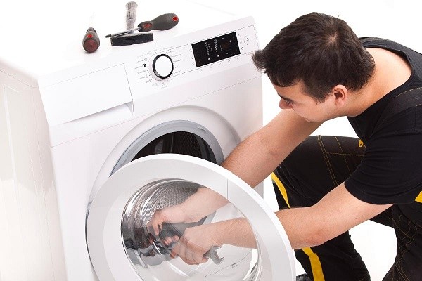 Sửa máy giặt cửa ngang TPHCM giá rẻ