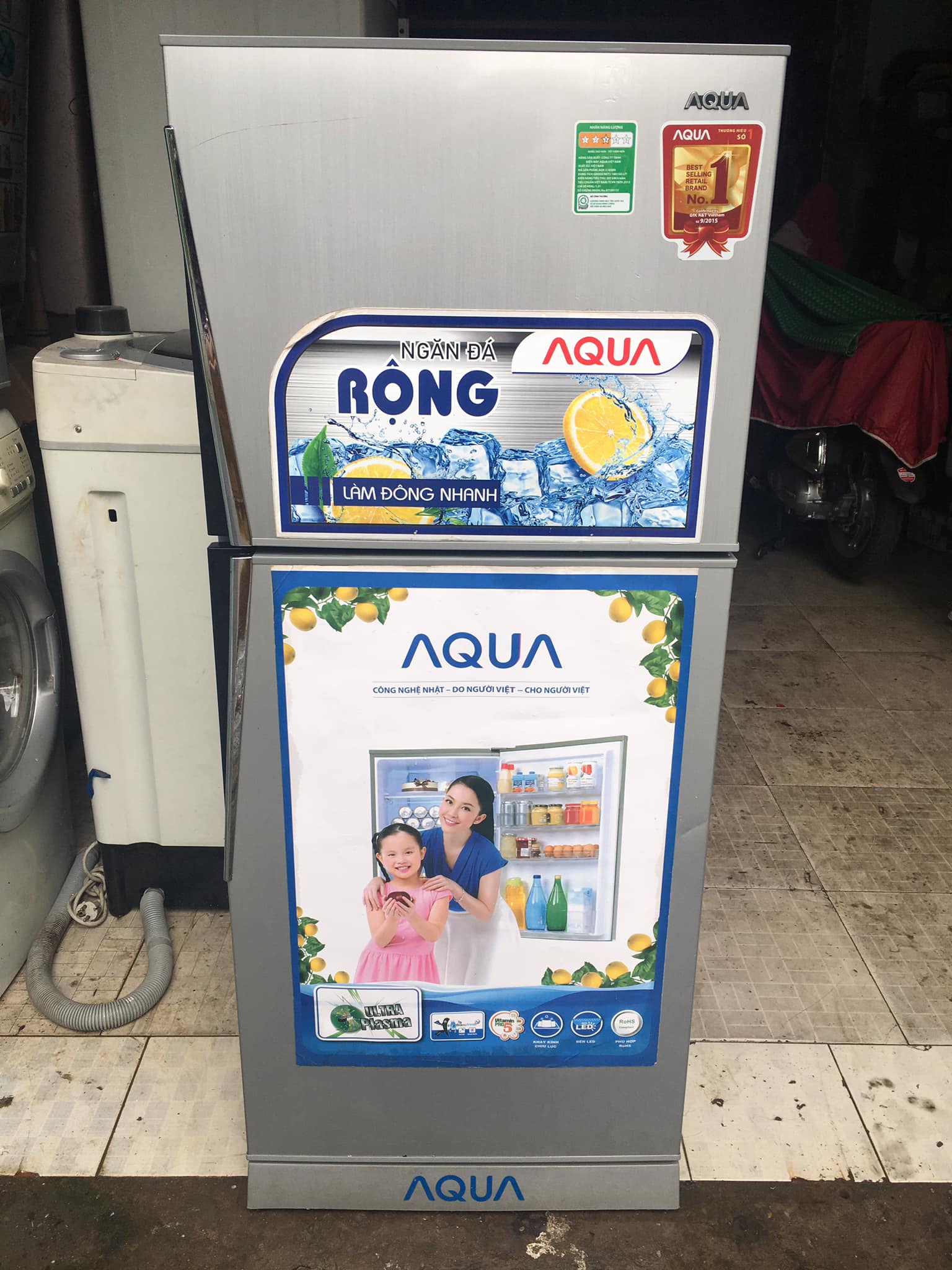 Tủ lạnh Aqua (180 lít) hàng zin, ít hao điện