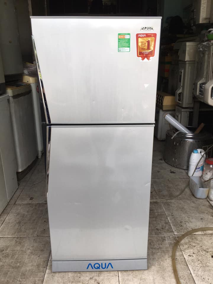 Tủ lạnh Aqua (180 lít) không đóng tuyết AQR-S185BN