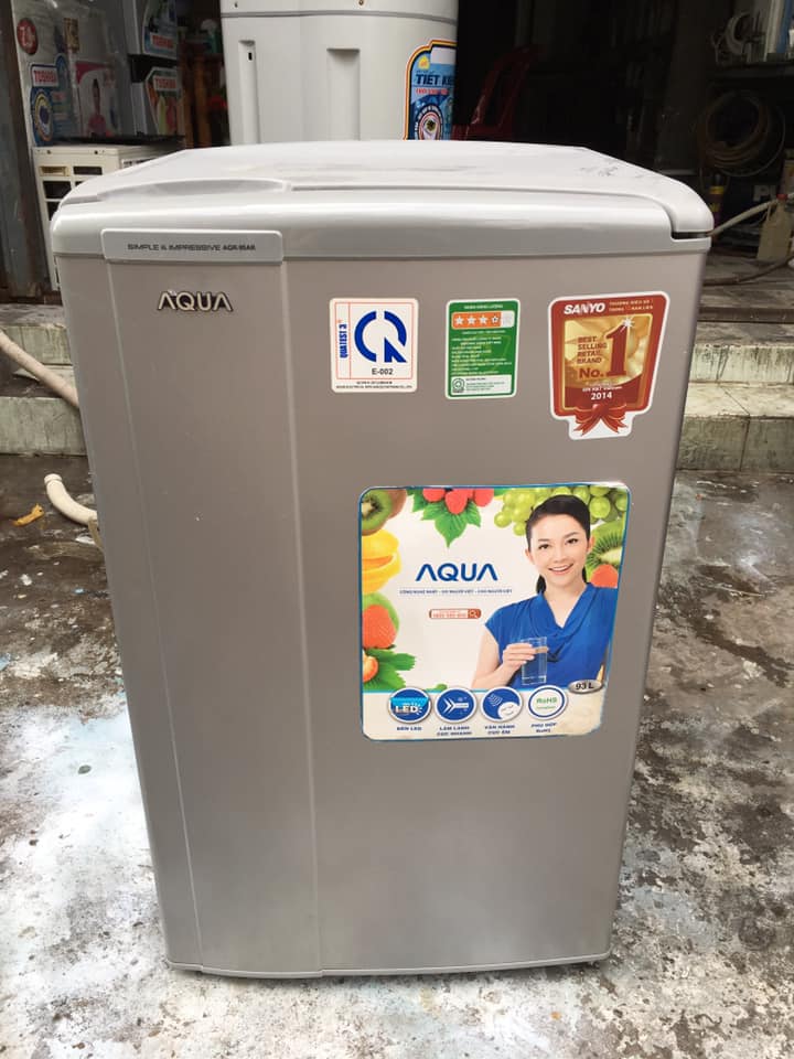 Tủ Lạnh Aqua (93 lít) như hình