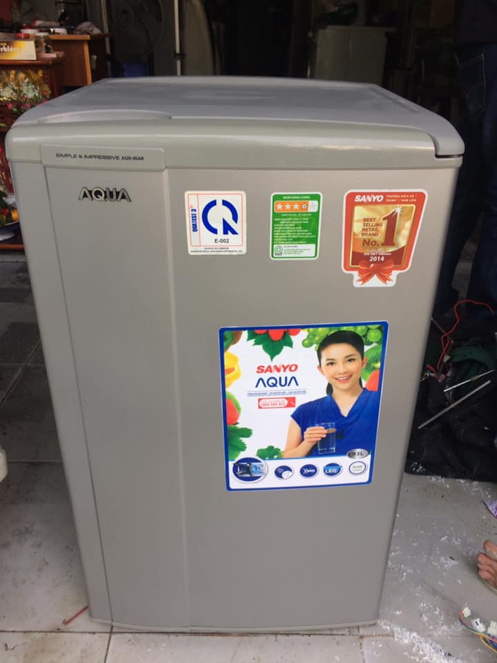 Tủ lạnh Aqua AQR-95AR (SS) 93 lít