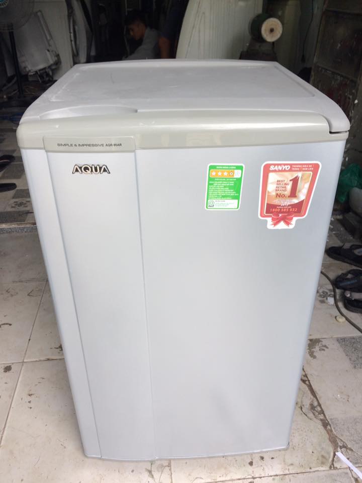Tủ lạnh AQua AQR-95AR 93 lít mới 97%