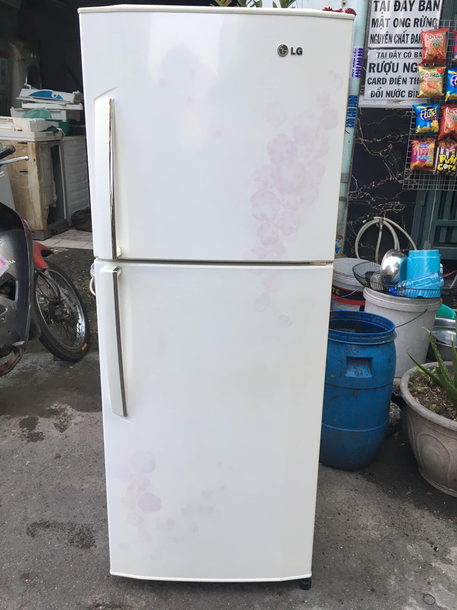 Tủ lạnh LG (185lít) không đóng tuyết - hàng zin