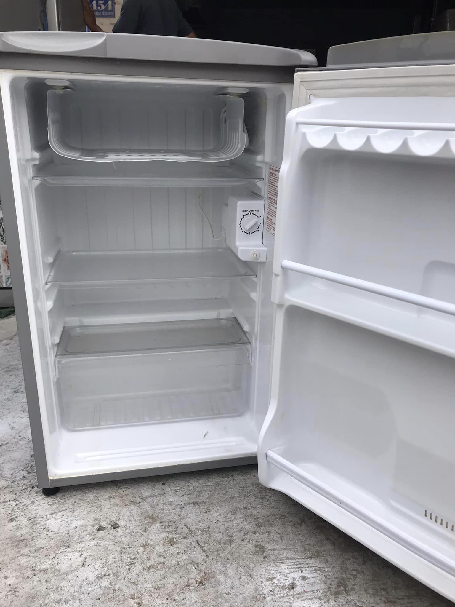 Tủ lạnh mini Aqua (93 lít) tiết kiệm điện