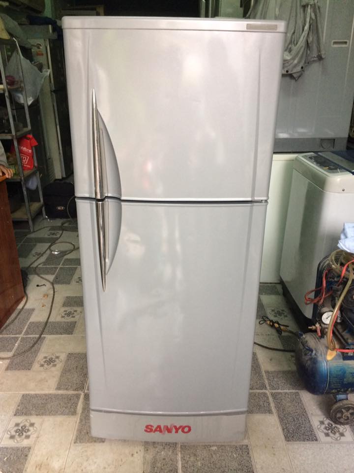 Tủ lạnh Sanyo 220 lít không đóng tuyết