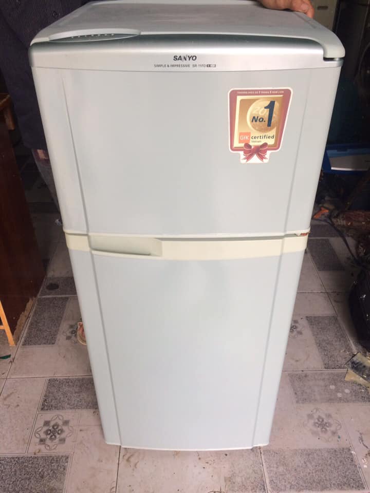 Tủ lạnh Sanyo SR-11FD ( 110 LÍT ) đóng tuyết