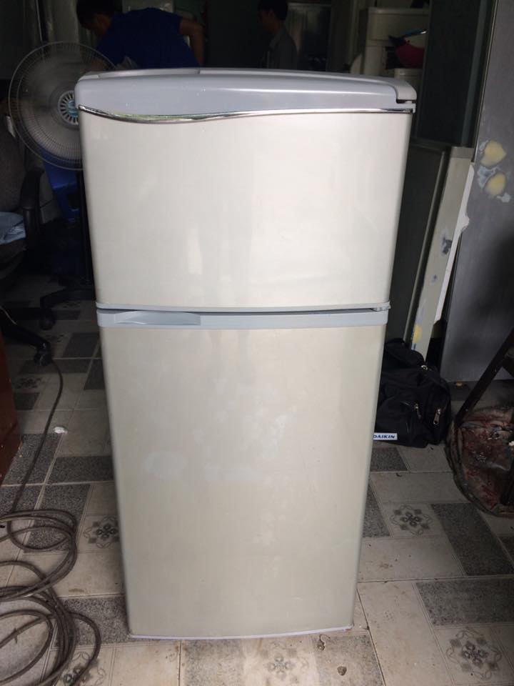 Tủ lạnh Sanyo SR-11KD 110 lít đóng tuyết