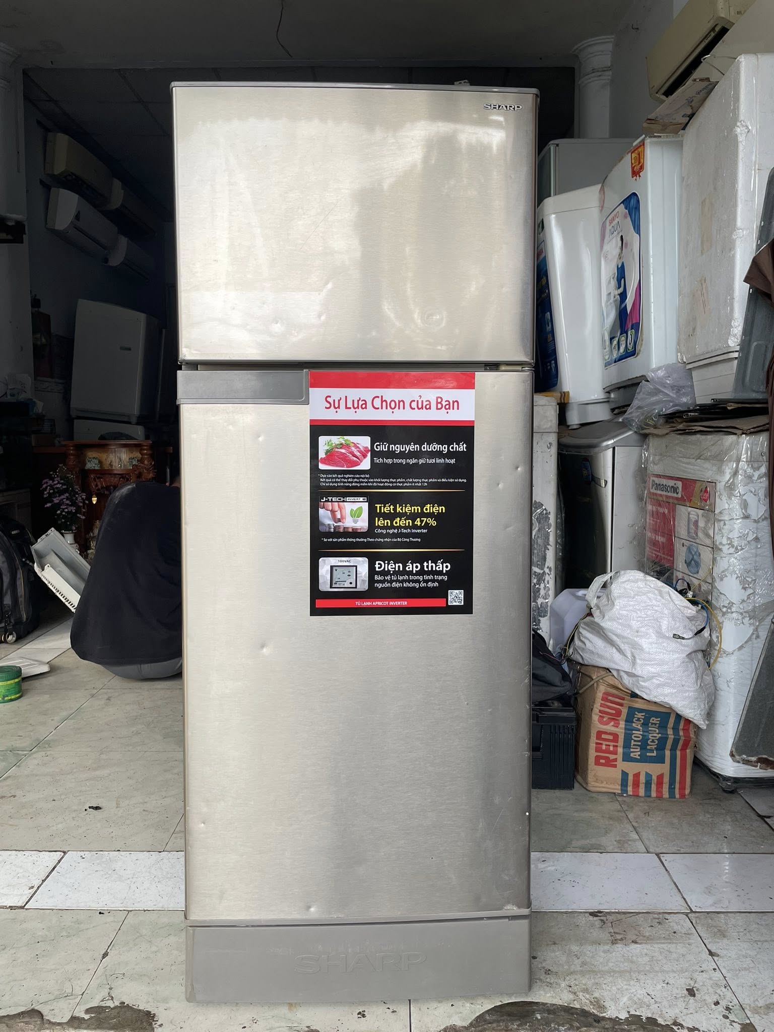 Tủ lạnh Sharp (180 lít) không đóng tuyết
