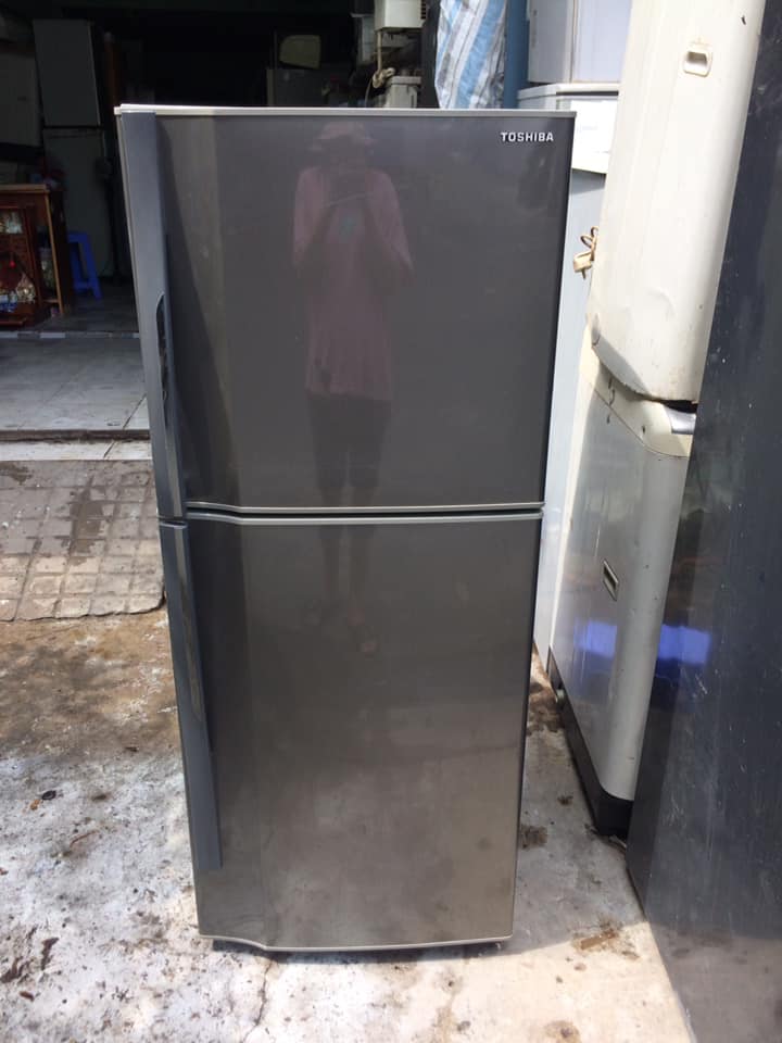 Tủ lạnh Toshiba GR-W21VPB (188 lít) k đóng tuyết